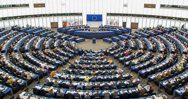 Европарламент готов принять закон о регулировании криптовалют в ближайшее время